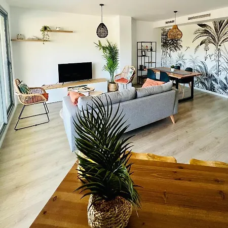 Daire Serenity Views Lumineux Avec Terrasse, Nature Et Piscine *