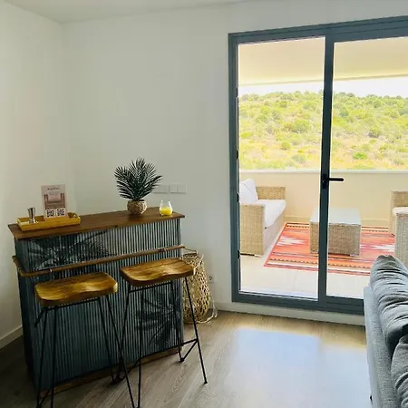 Daire Serenity Views Lumineux Avec Terrasse, Nature Et Piscine